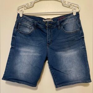 !IT JEANS long rider bermuda stretch jean shorts in size 12